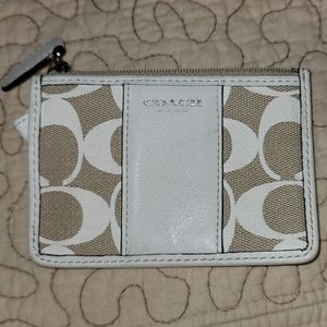 Small coach keyring/ID-card holder